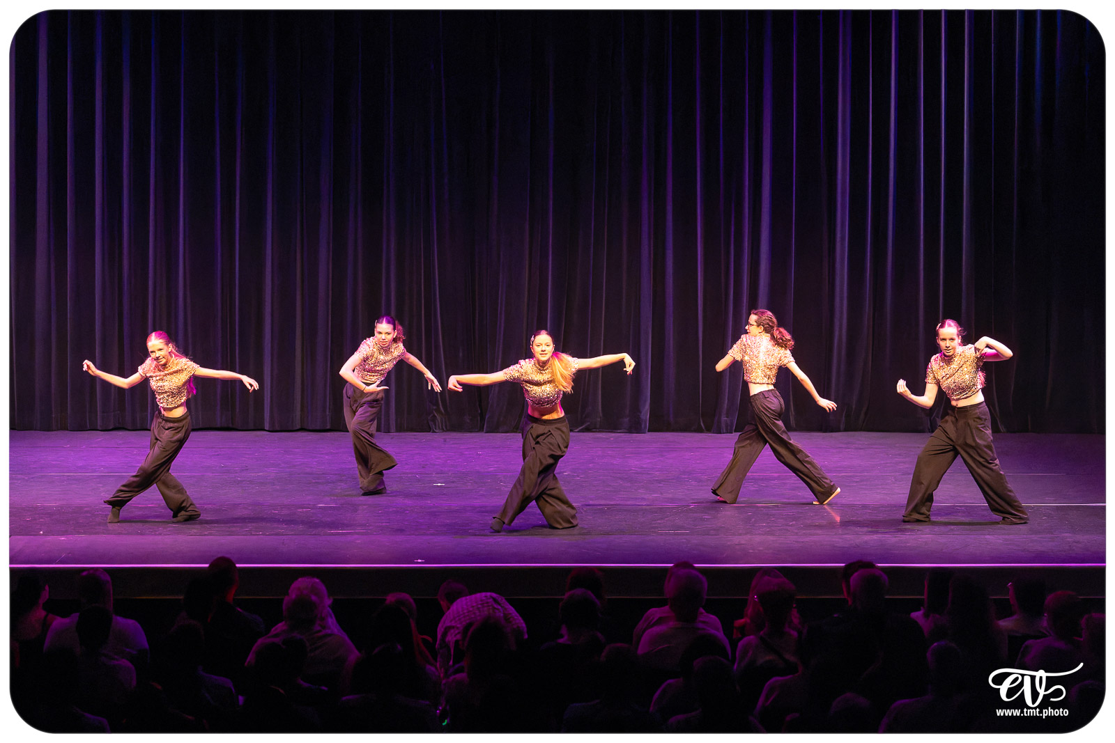 ECOLE DE DANSE CÉCILE ADAMOW